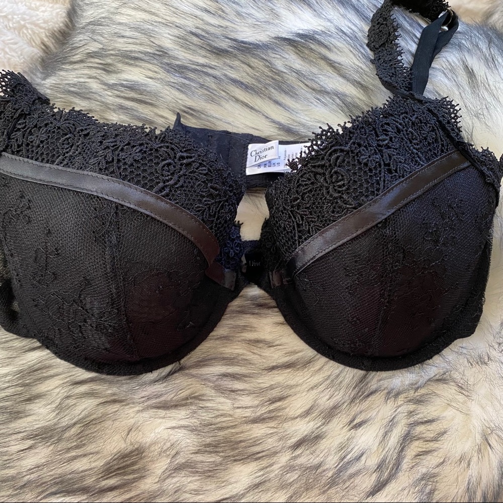 Vintage sexy black lace Christian Dior bra😍